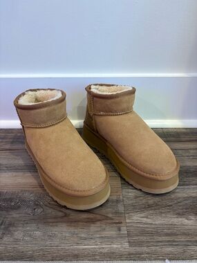 UGG Chestnut Tan Classic Short Shearling Lined Slippers